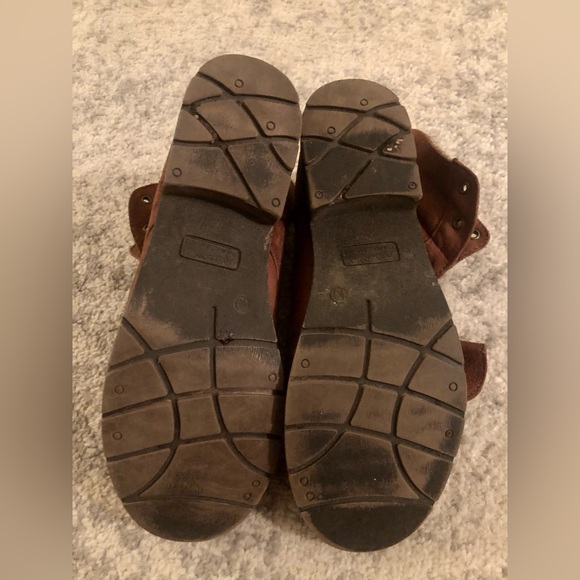 Arizona Jean Co. Suede Camel Ankle Boots with Knit - Picture 5 of 5